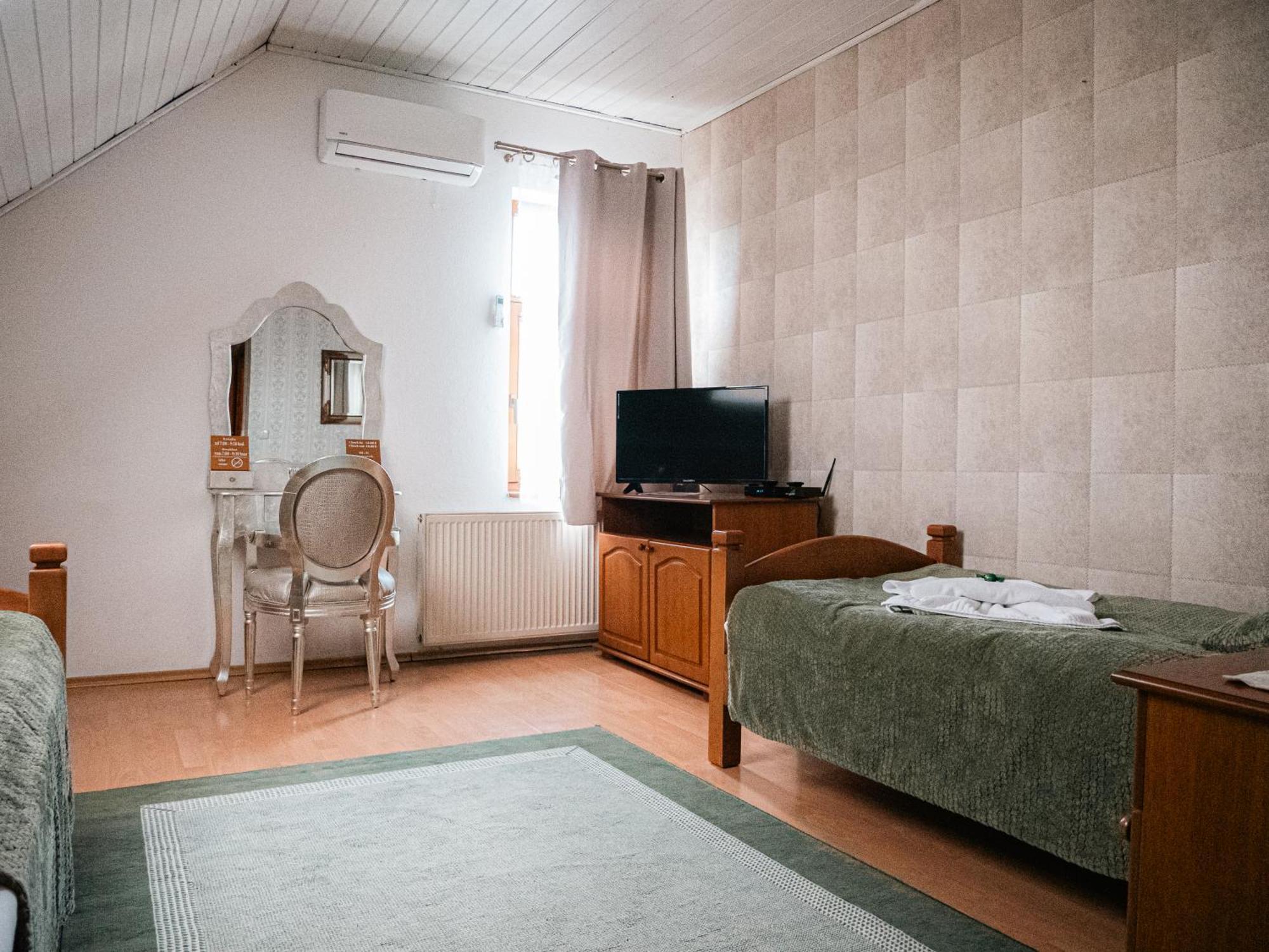 U Krba Hotel Nitra Exterior foto